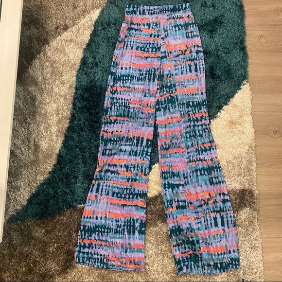 Cameo | Purple & Pink tie dye print two piece pant set | medium - Picture 5 of 10